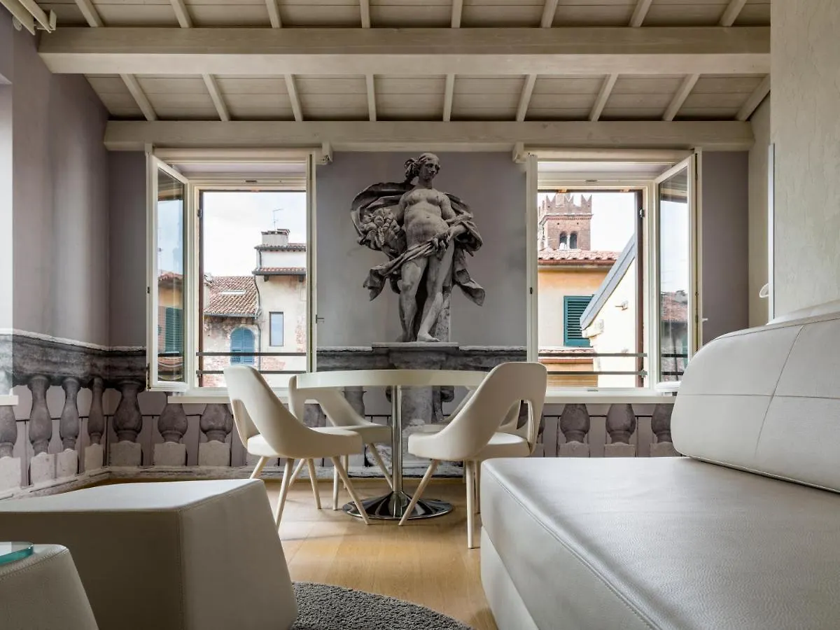 Lords Of Verona Luxury Apartments 0*,