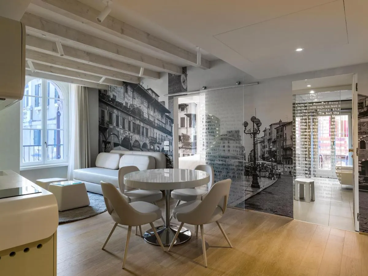 Lords Of Verona Luxury Apartments 0*,