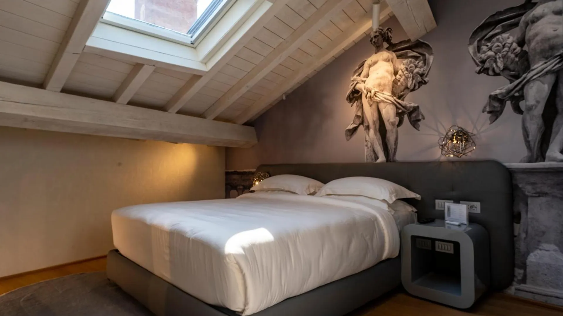 Lords Of Verona Luxury Apartments