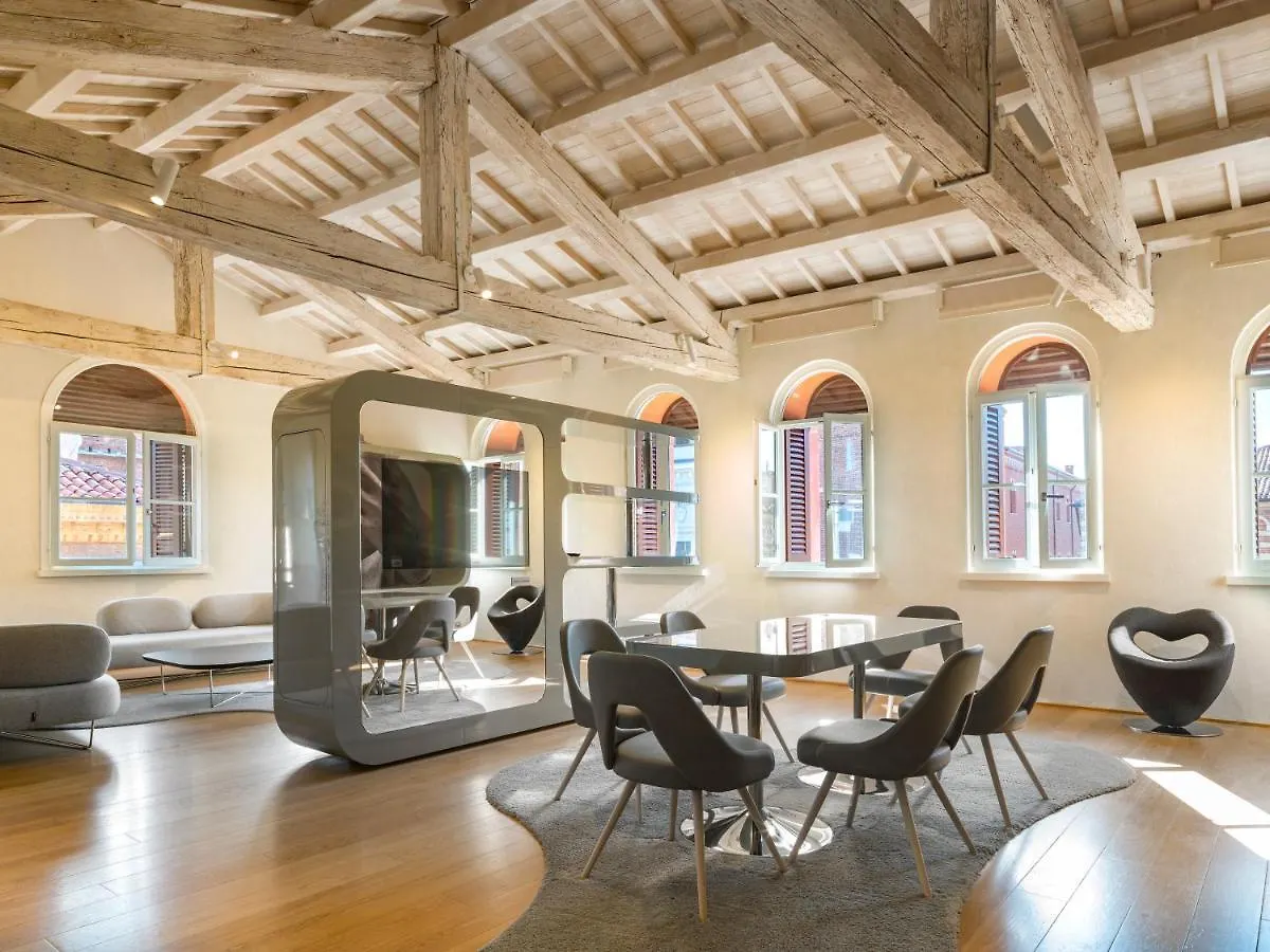 Lords Of Verona Luxury Apartments
