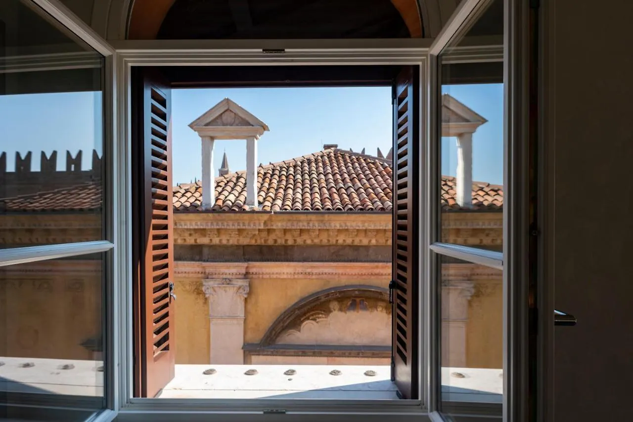Lords Of Verona Luxury Apartments