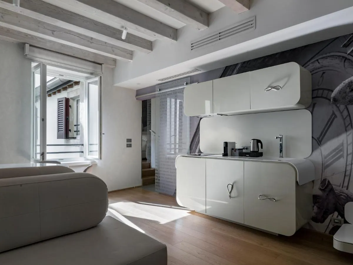Lords Of Verona Luxury Apartments