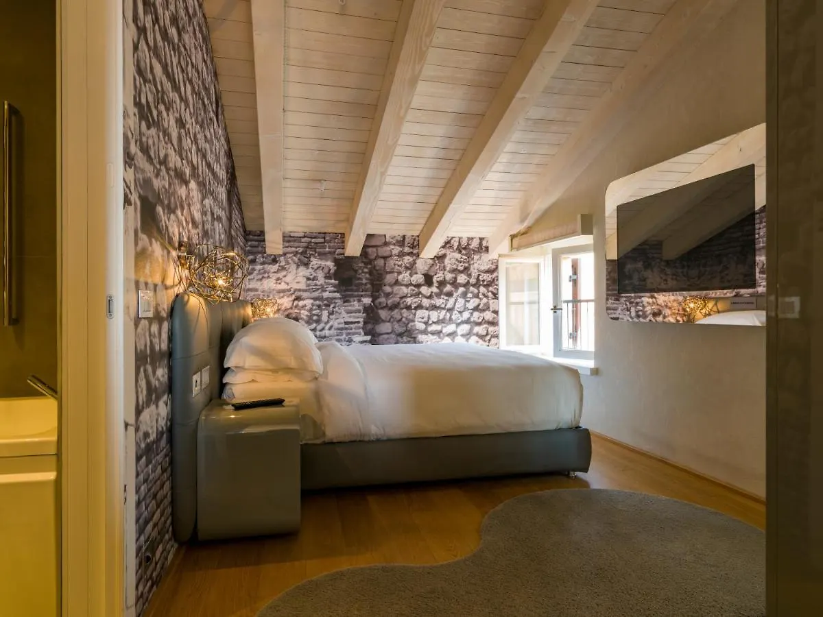 Lords Of Verona Luxury Apartments